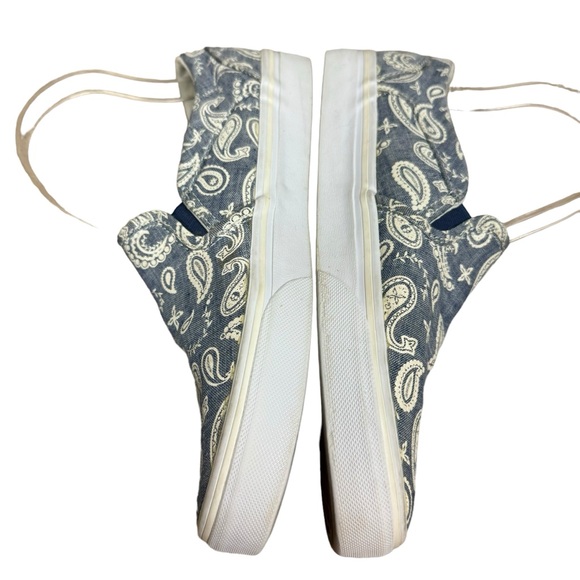 Vans Classic Slip On Low Top Sneakers Sk8 Blue White Paisley   Women’s Sz 7.5 - Picture 2 of 6